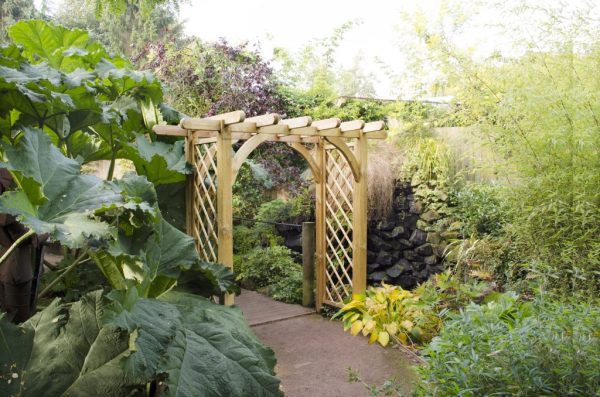 LUPARCH – Large Ultima Pergola Arch 1 1024x678 1